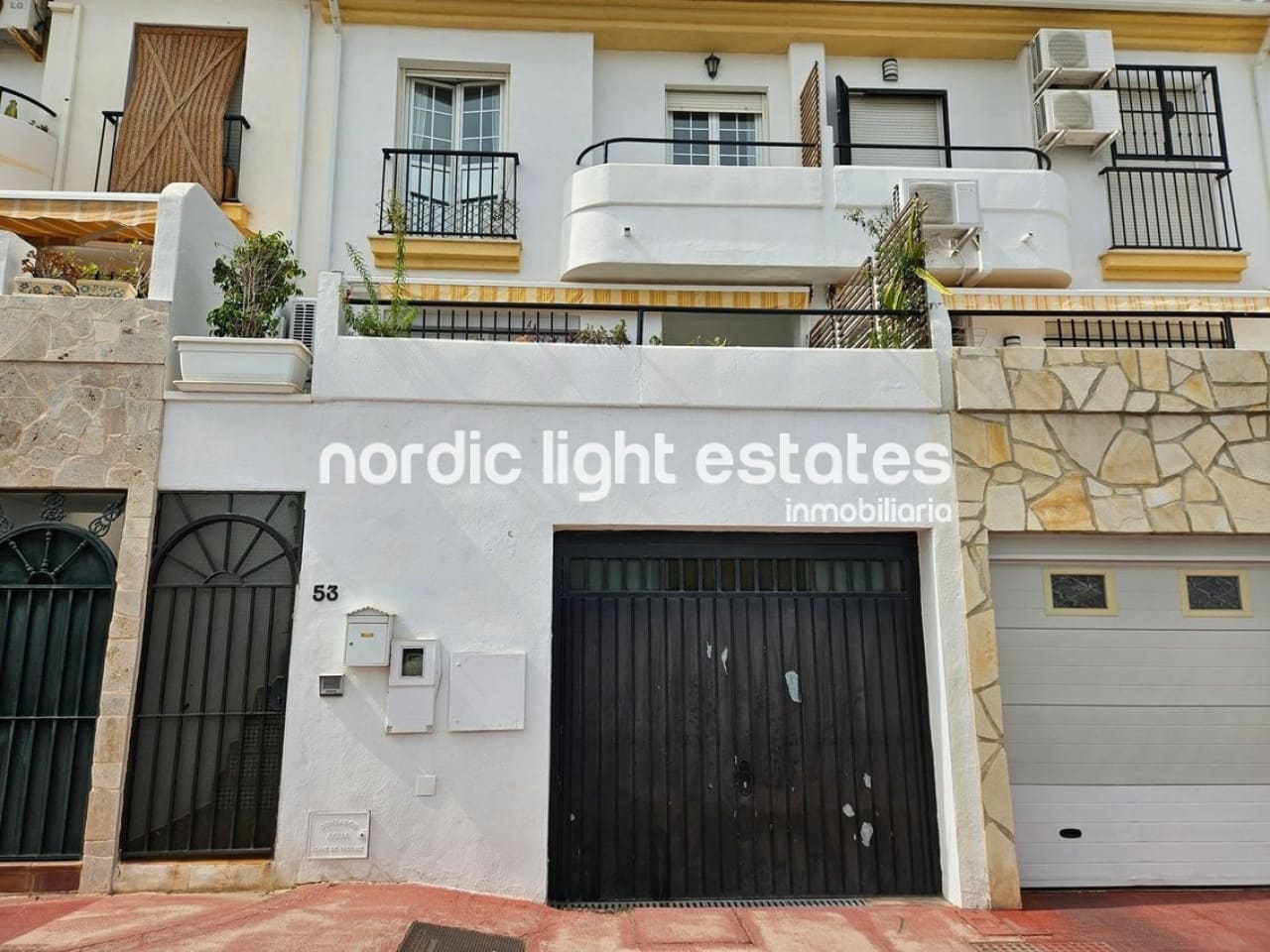 3 makuuhuone Paritalo myytävänä paikassa Benalmadena Costa mukana uima-altaan 
autotalli - 437 000 € (Ref: 10124885)