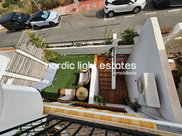 3 makuuhuone Paritalo myytävänä paikassa Benalmadena Costa, Benalmádena mukana uima-altaan 
autotalli - 437 000 € (Ref: 10124885)