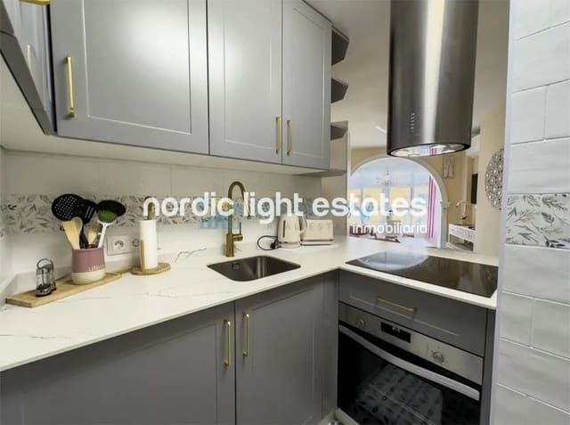 Studio til salgs i Torrox-Costa, Torrox med svømmebasseng - € 185 000 (Ref: 10134963)