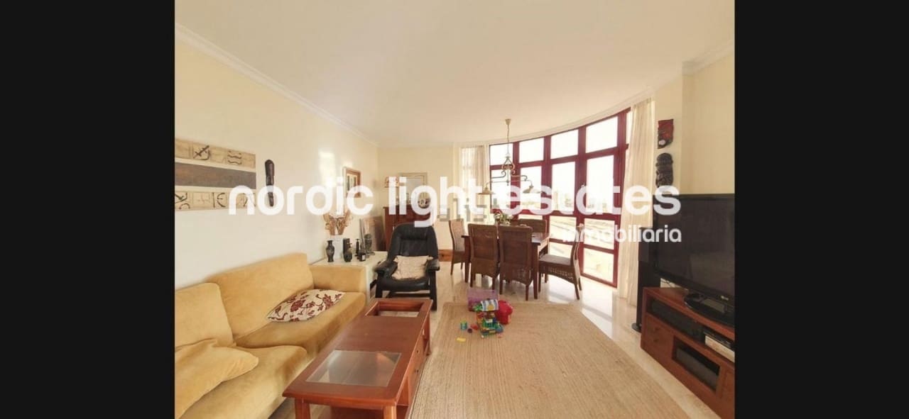 4 slaapkamer Flat te koop in Malaga stad met zwembad garage - € 760.000 (Ref: 10140232)