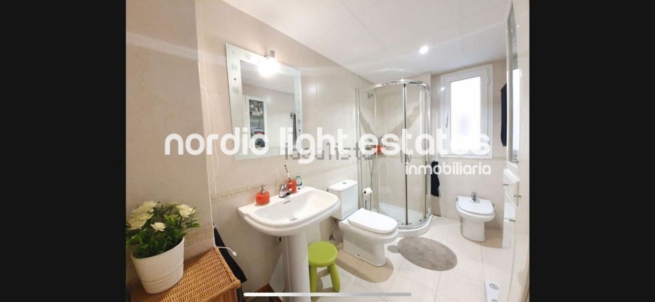 4 slaapkamer Flat te koop in Malaga stad met zwembad garage - € 760.000 (Ref: 10140232)