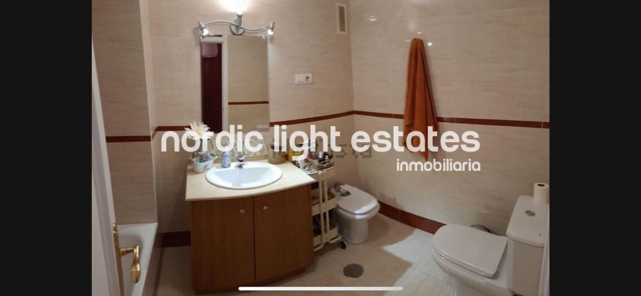 4 slaapkamer Flat te koop in Malaga stad met zwembad garage - € 760.000 (Ref: 10140232)