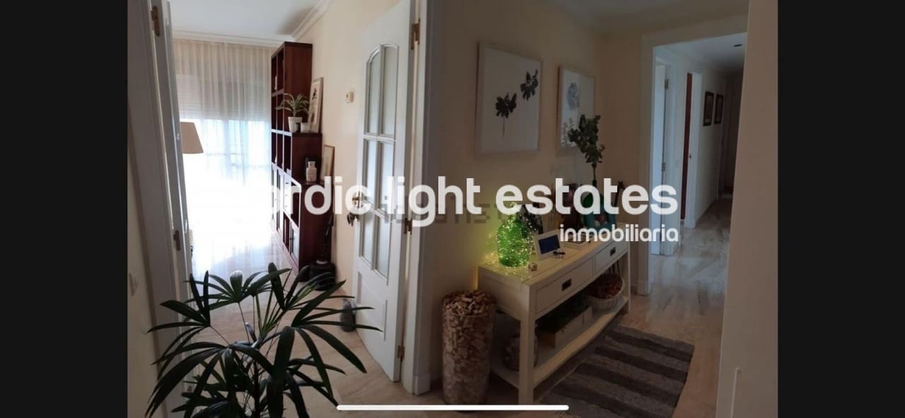 4 slaapkamer Flat te koop in Malaga stad met zwembad garage - € 760.000 (Ref: 10140232)