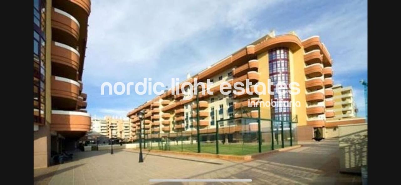 4 slaapkamer Flat te koop in Malaga stad met zwembad garage - € 760.000 (Ref: 10140232)