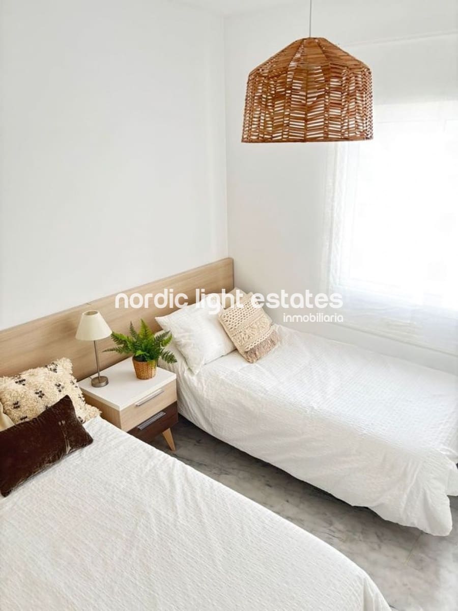 2 slaapkamer Flat te koop in Estepona met zwembad garage - € 297.000 (Ref: 10156123)