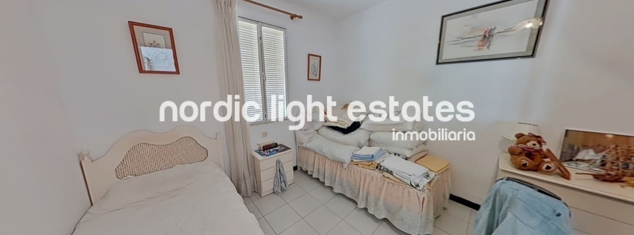 3 bedroom Villa for sale in Chilches with garage - € 985,000 (Ref: 10158390)