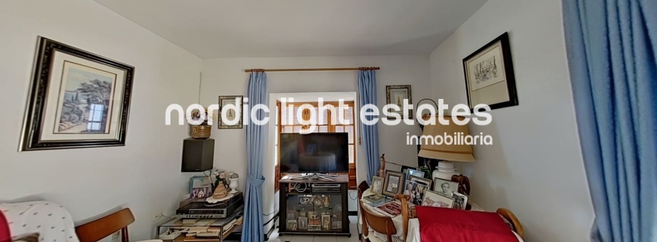 3 bedroom Villa for sale in Chilches with garage - € 985,000 (Ref: 10158390)