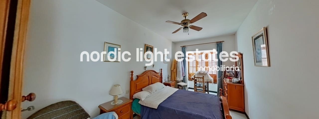 3 bedroom Villa for sale in Chilches with garage - € 985,000 (Ref: 10158390)