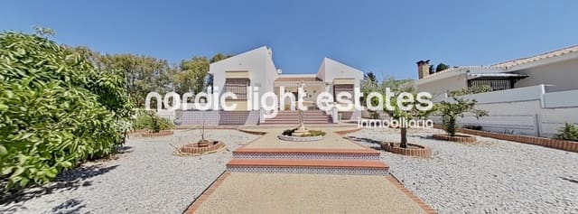 3 slaapkamer Villa te koop in Chilches, Vélez-Málaga met garage - € 985.000 (Ref: 10158390)