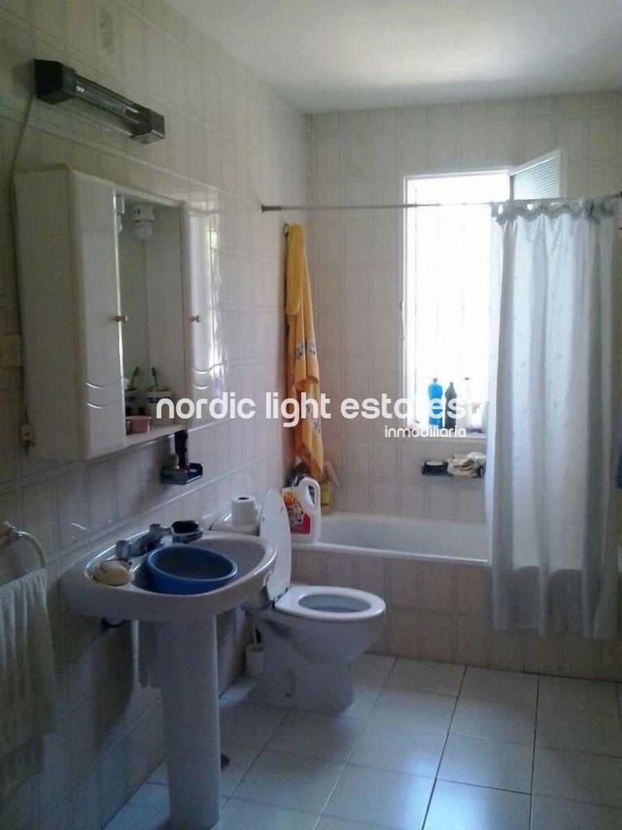 3 bedroom Villa for sale in Chilches with garage - € 985,000 (Ref: 10158390)
