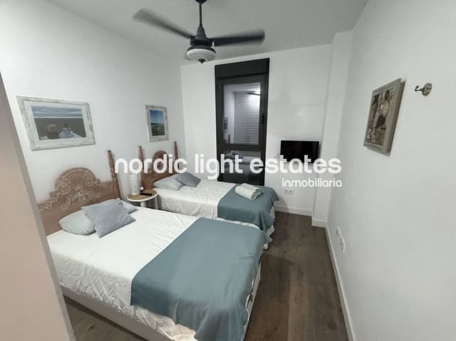 3 chambre Appartement à vendre à Torre del Mar, Vélez-Málaga avec piscine garage - 595 000 € (Ref: 10160441)
