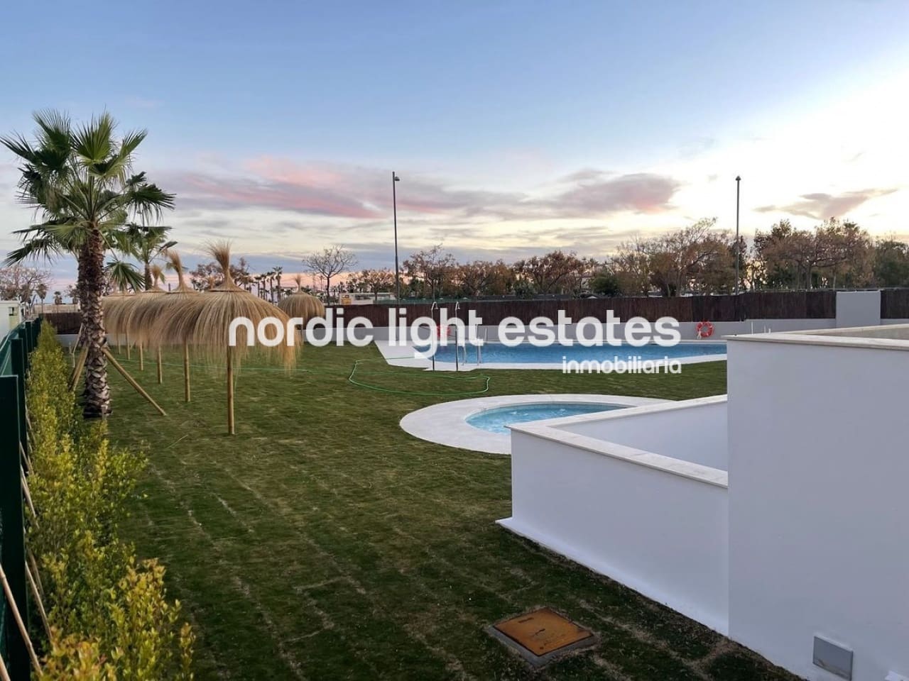 3 chambre Appartement à vendre à Torre del Mar avec piscine garage - 595 000 € (Ref: 10160441)
