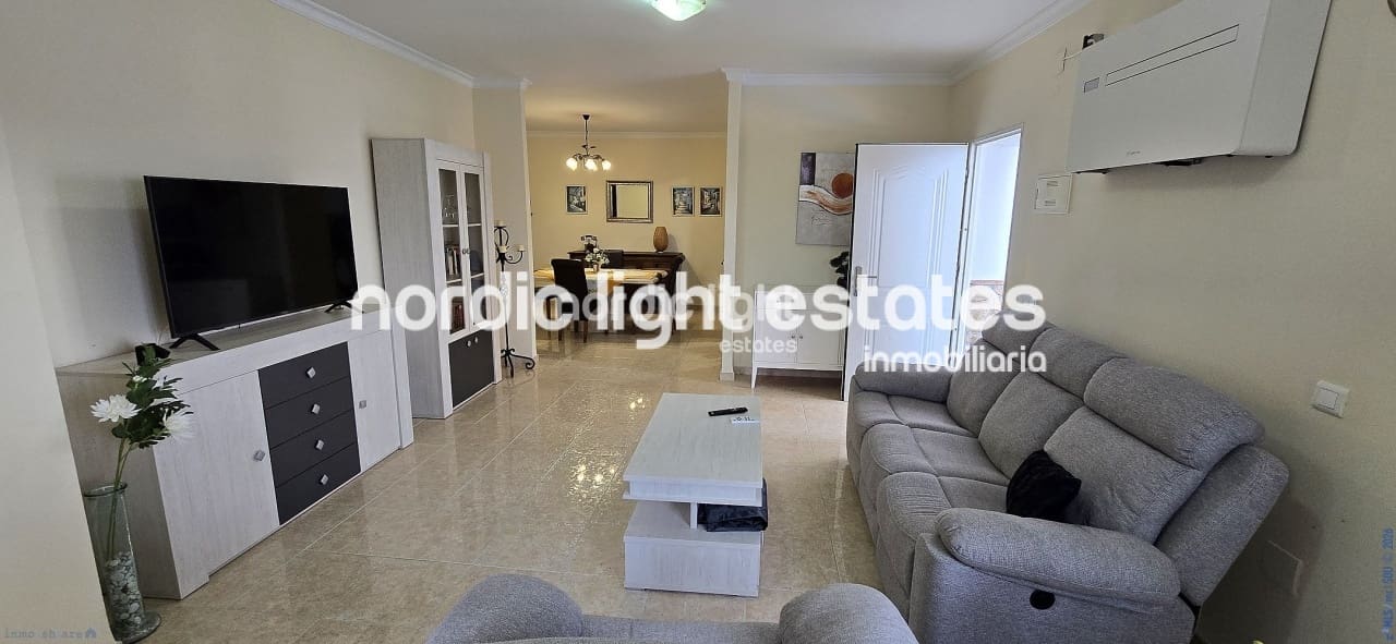 3 bedroom Villa for sale in Mezquitilla with pool garage - € 820,000 (Ref: 10163458)