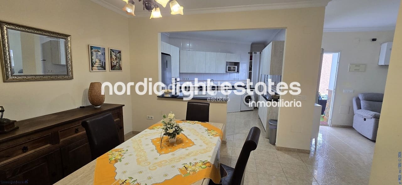 3 bedroom Villa for sale in Mezquitilla with pool garage - € 820,000 (Ref: 10163458)