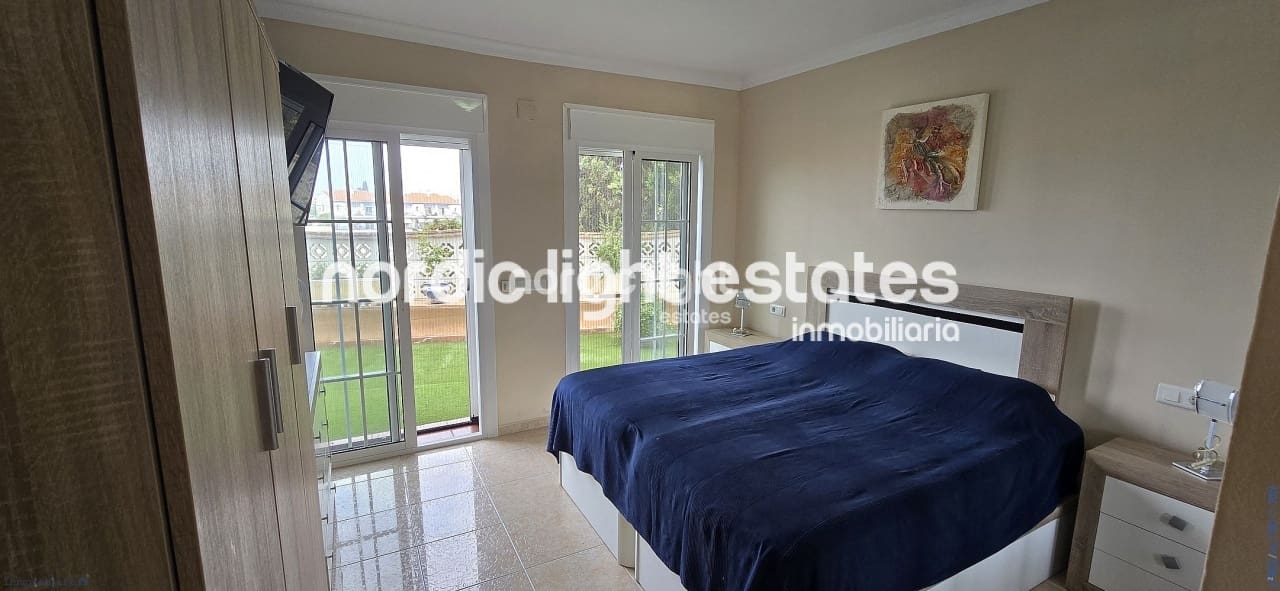 3 bedroom Villa for sale in Mezquitilla with pool garage - € 820,000 (Ref: 10163458)
