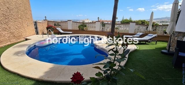 3 soveværelse Villa til salg i Mezquitilla, Vélez-Málaga med swimmingpool garage - € 820.000 (Ref: 10163458)