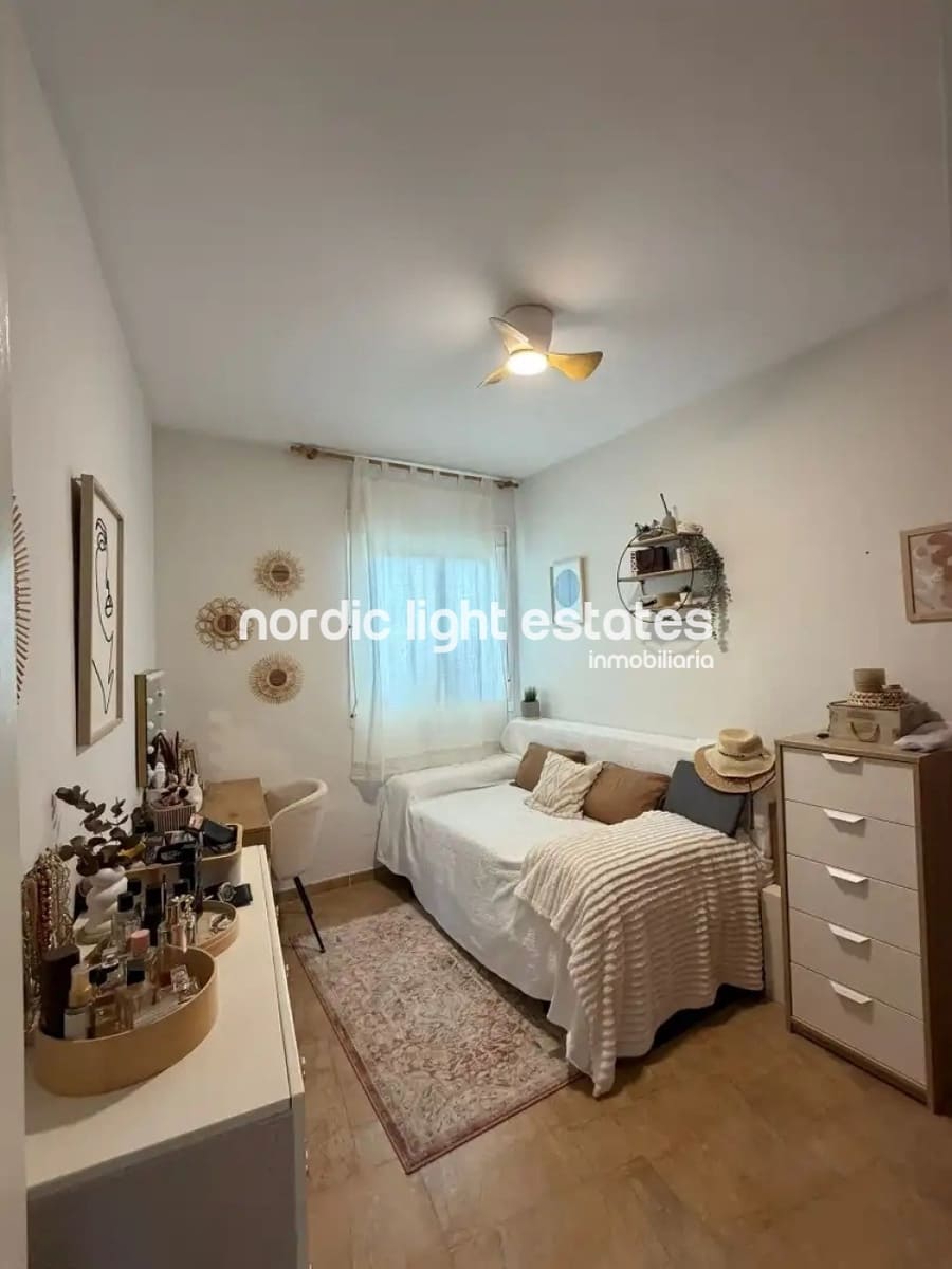2 soverom Leilighet til salgs i Benalmadena Costa med svømmebasseng garasje - € 390 000 (Ref: 10165507)