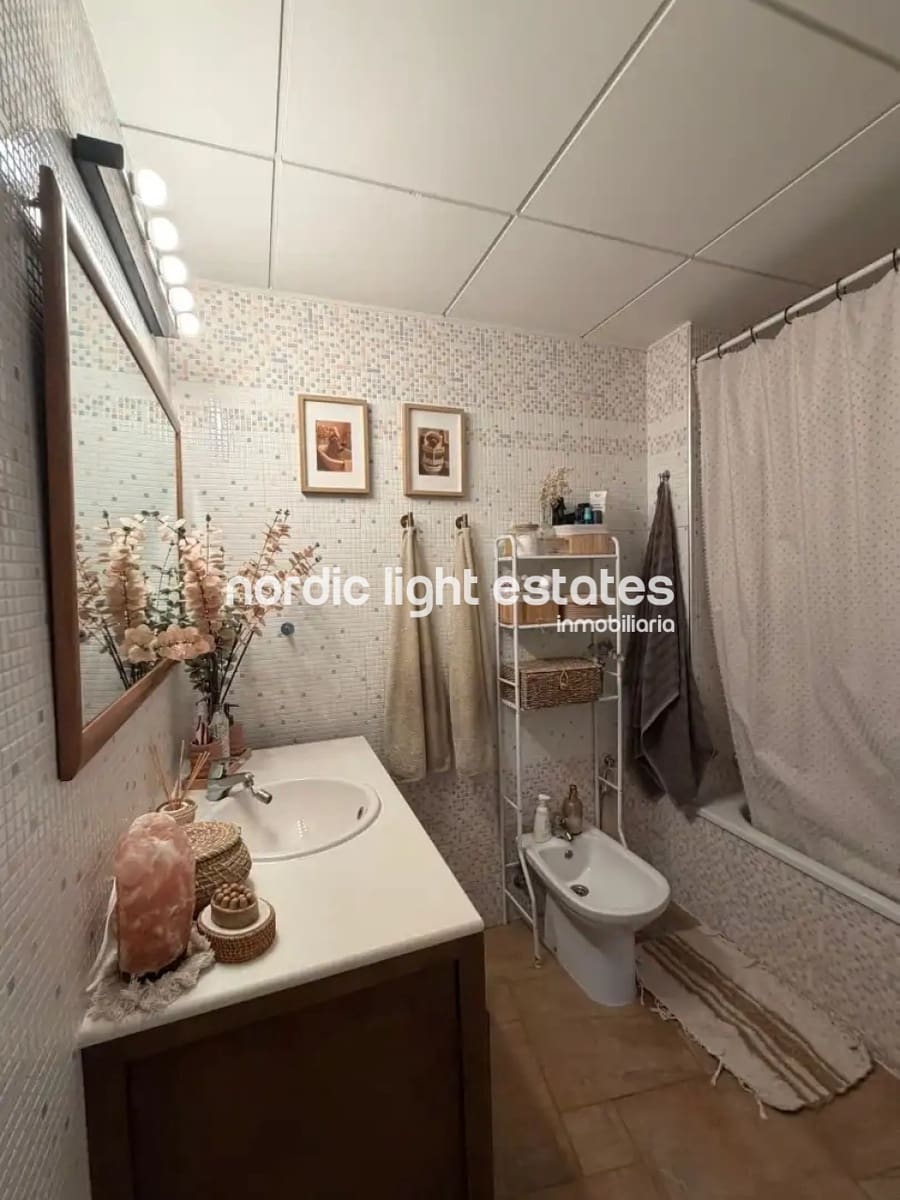 2 soverom Leilighet til salgs i Benalmadena Costa med svømmebasseng garasje - € 390 000 (Ref: 10165507)