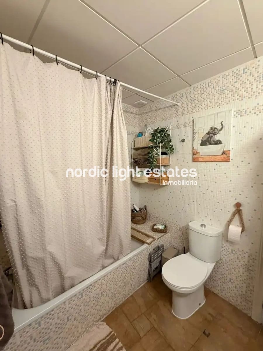 2 soverom Leilighet til salgs i Benalmadena Costa med svømmebasseng garasje - € 390 000 (Ref: 10165507)