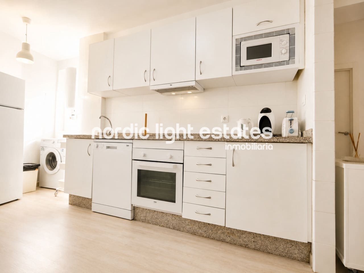 2 slaapkamer Appartement te huur in Nerja - € 900 (Ref: 10165619)