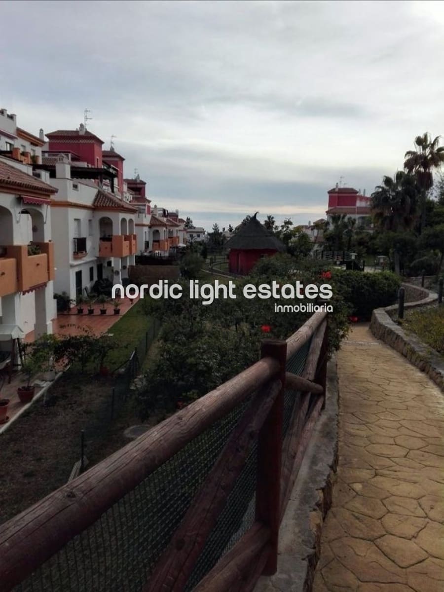 2 bedroom Flat for sale in Caleta de Velez with pool garage - € 298,000 (Ref: 10167273)