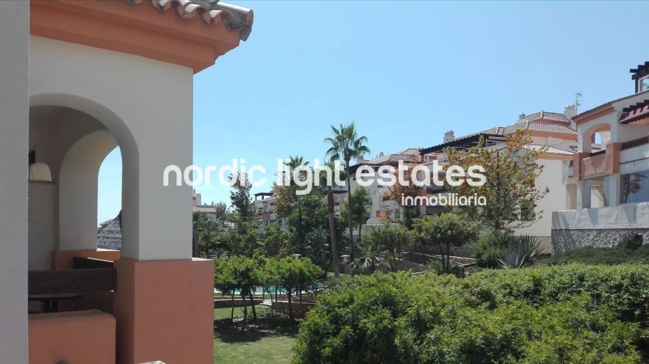 2 bedroom Flat for sale in Caleta de Velez with pool garage - € 298,000 (Ref: 10167273)