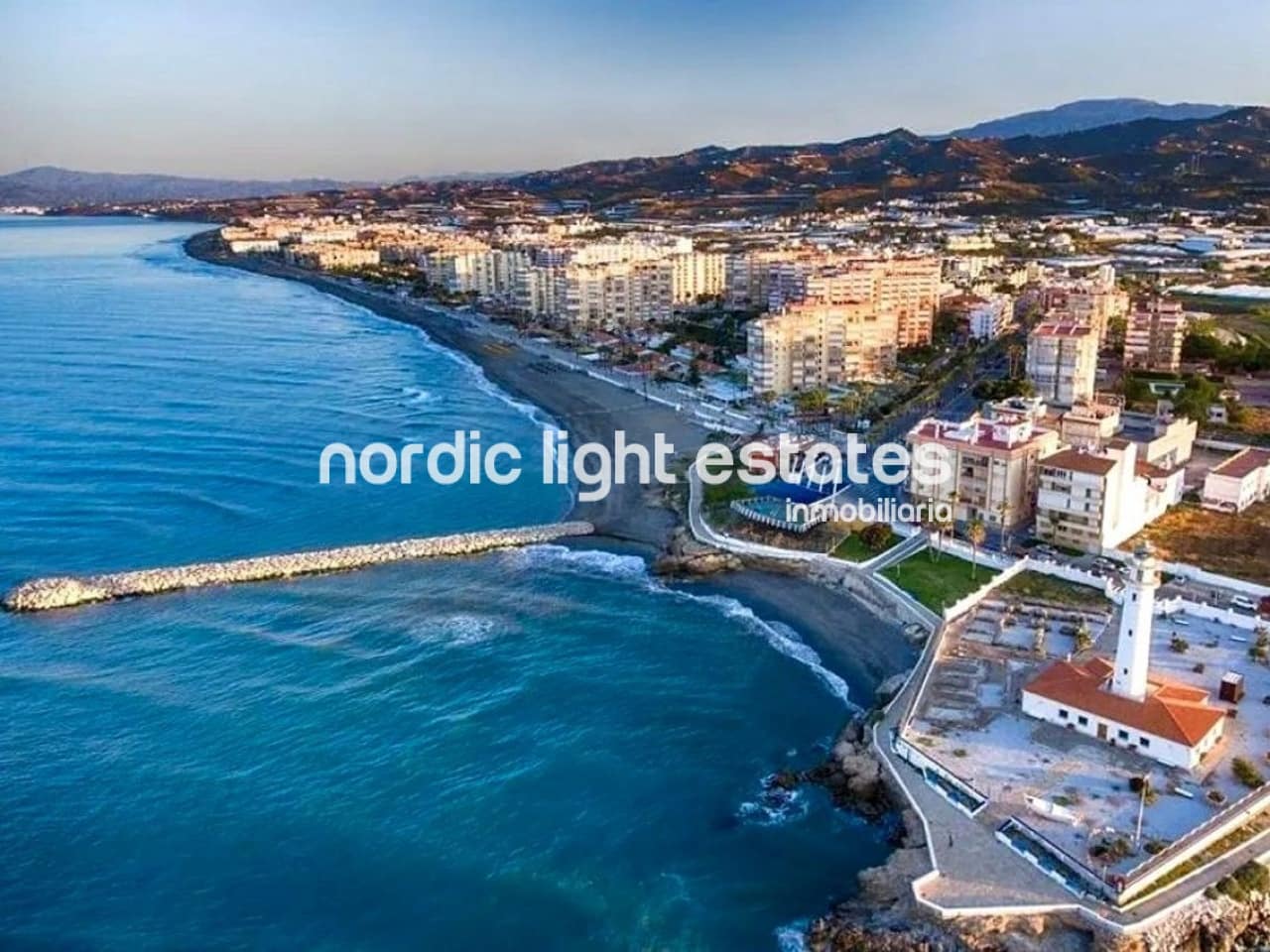 3 soveværelse Lejlighed til salg i Torrox-Costa med swimmingpool - € 599.000 (Ref: 10169088)