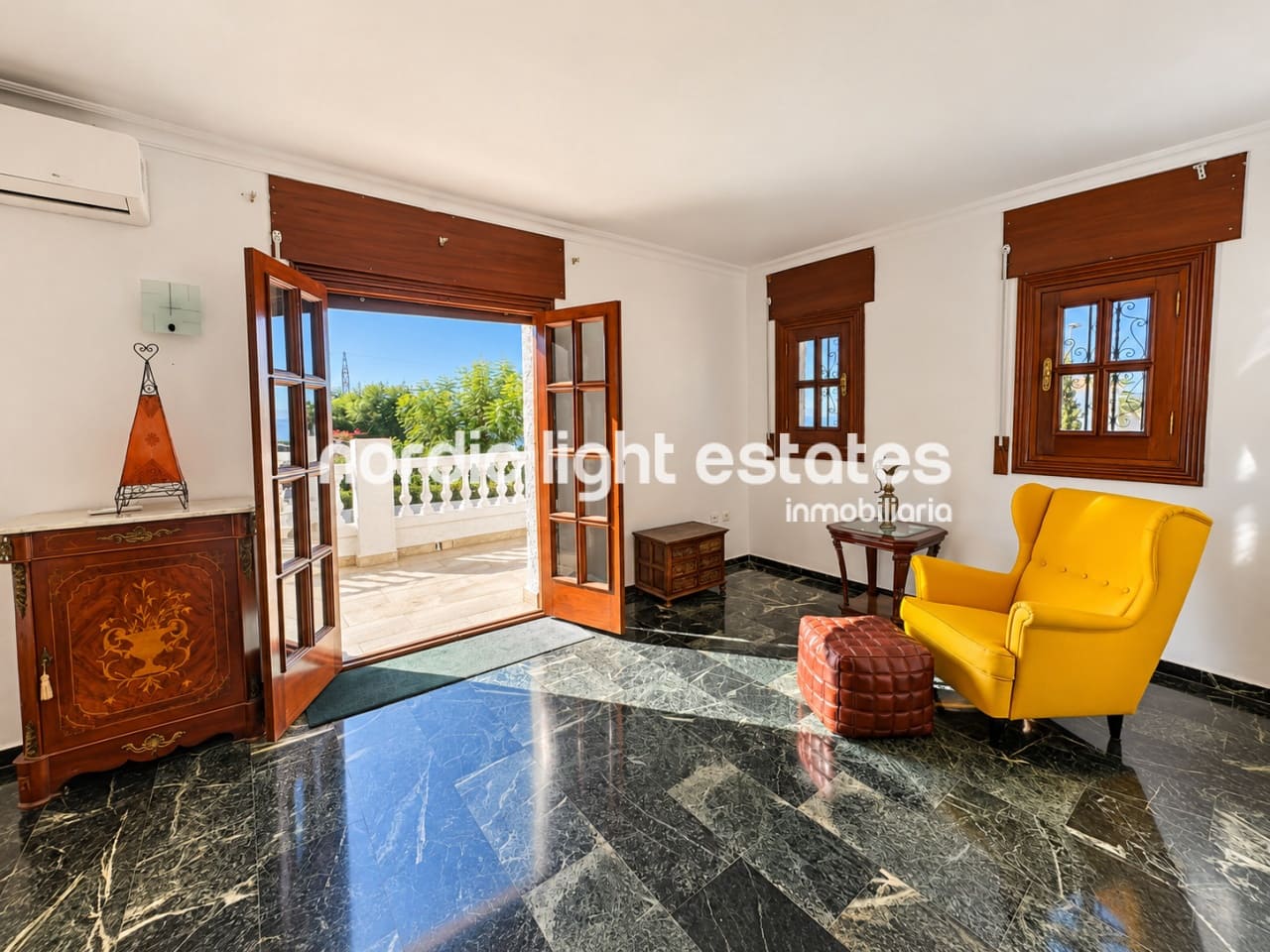 4 soveværelse Villa til salg i Nerja med swimmingpool garage - € 1.325.000 (Ref: 10172465)