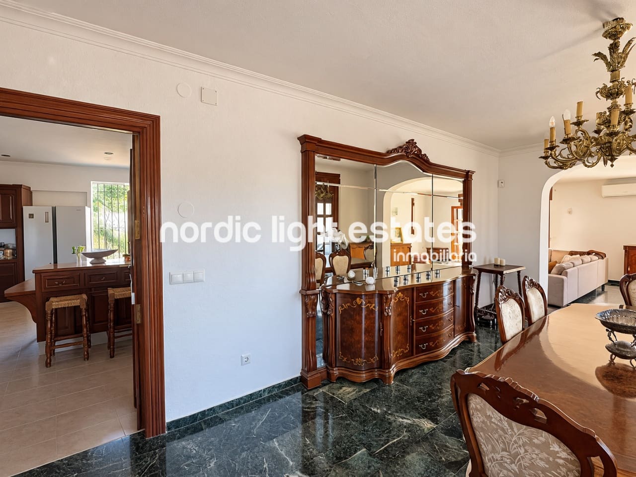4 soveværelse Villa til salg i Nerja med swimmingpool garage - € 1.325.000 (Ref: 10172465)