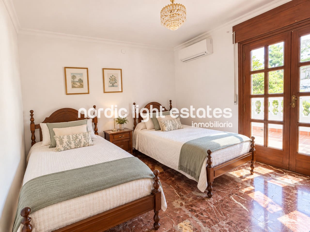 4 soveværelse Villa til salg i Nerja med swimmingpool garage - € 1.325.000 (Ref: 10172465)