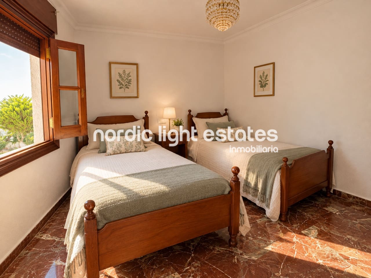 4 soveværelse Villa til salg i Nerja med swimmingpool garage - € 1.325.000 (Ref: 10172465)