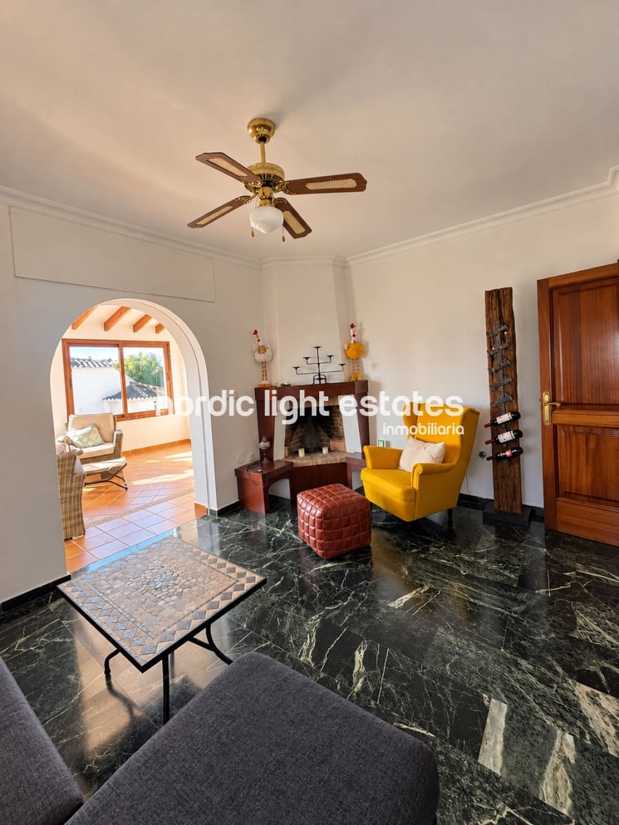 4 soveværelse Villa til salg i Nerja med swimmingpool garage - € 1.325.000 (Ref: 10172465)