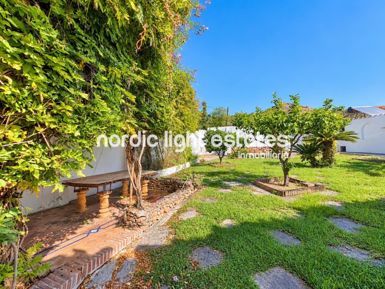 4 soveværelse Villa til salg i Nerja med swimmingpool garage - € 1.325.000 (Ref: 10172465)