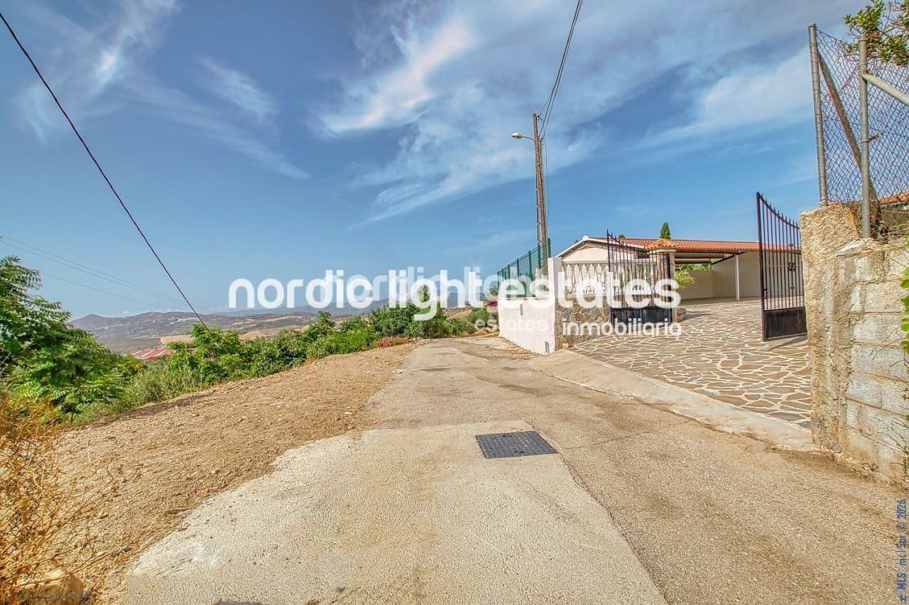 4 soverom Finca/Herregård til salgs i Periana med svømmebasseng garasje - € 440 000 (Ref: 10172466)