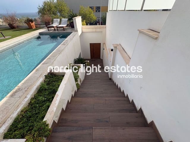 5 Zimmer Villa zu verkaufen in Málaga Stadt mit Pool Garage - 1.890.000 € (Ref: 10181862)