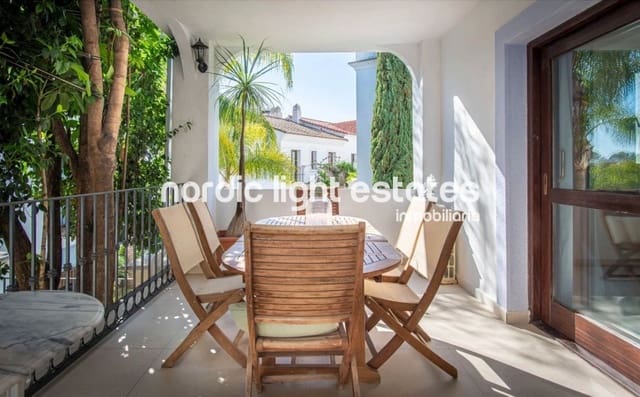 4 bedroom Semi-detached Villa for sale in Estepona with pool garage - € 749,000 (Ref: 10181863)