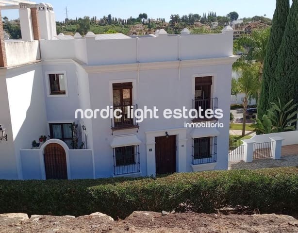 4 bedroom Semi-detached Villa for sale in Estepona with pool garage - € 749,000 (Ref: 10181863)