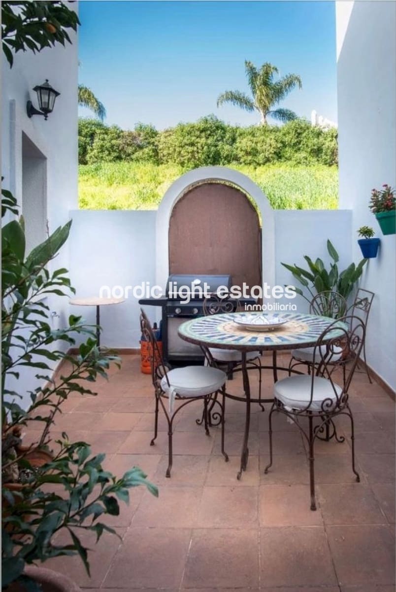 4 bedroom Semi-detached Villa for sale in Estepona with pool garage - € 749,000 (Ref: 10181863)