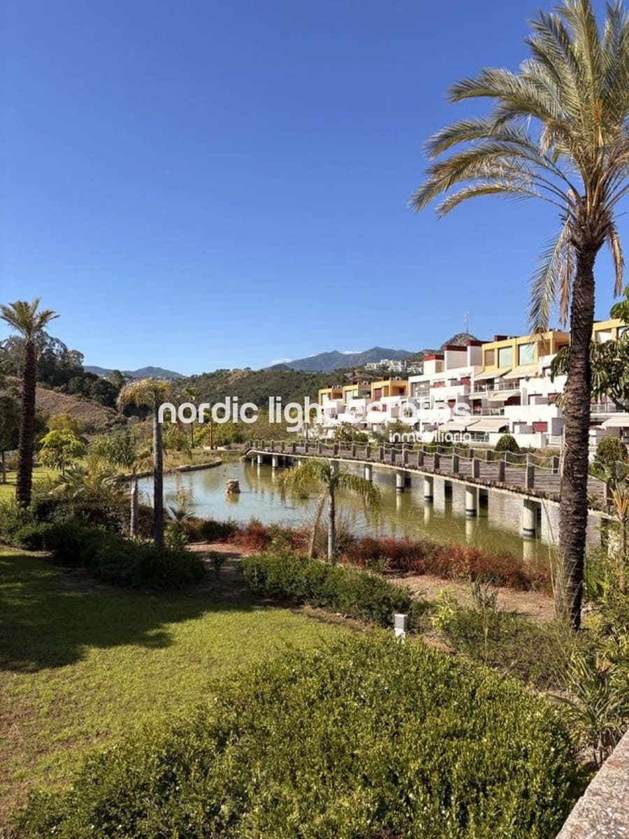 1 slaapkamer Appartement te koop in Benahavis met zwembad garage - € 270.000 (Ref: 10183391)