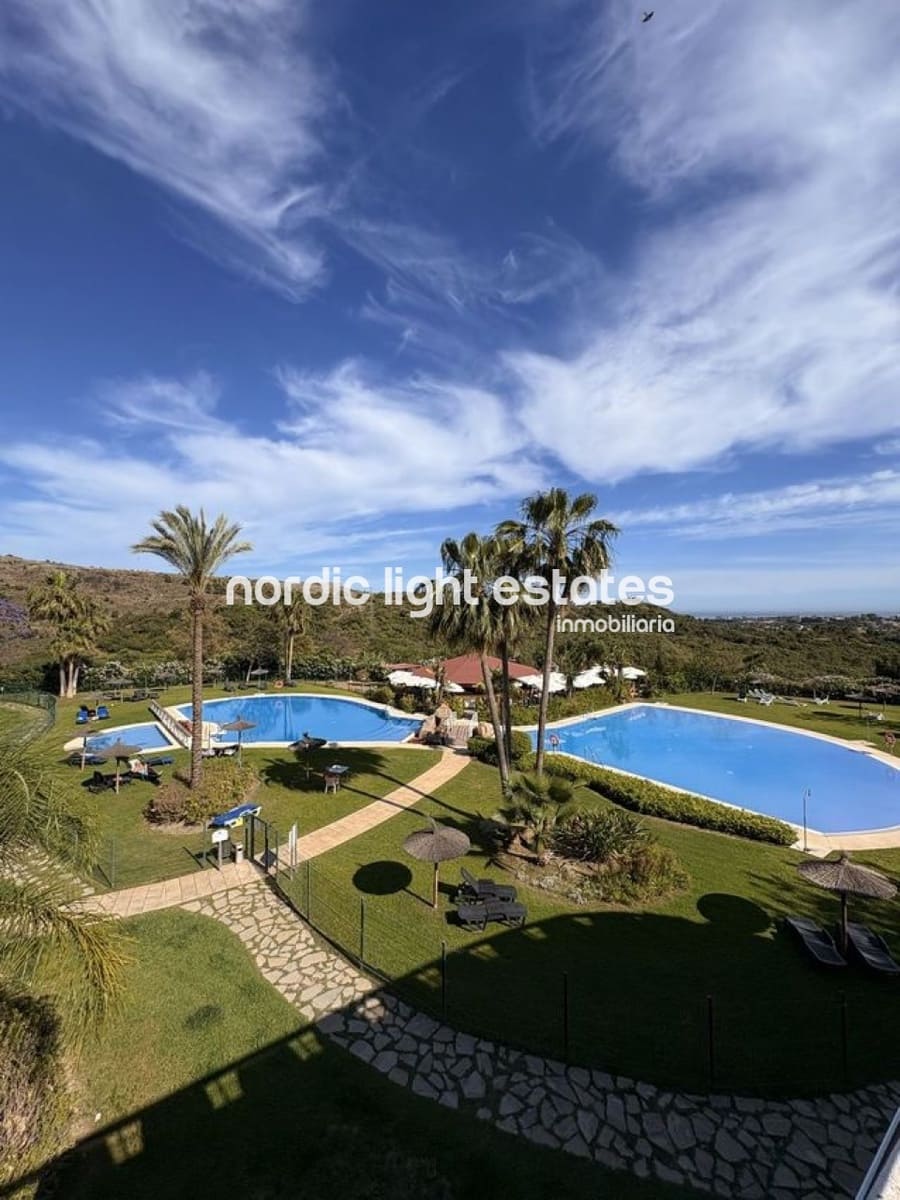 1 slaapkamer Appartement te koop in Benahavis met zwembad garage - € 270.000 (Ref: 10183391)