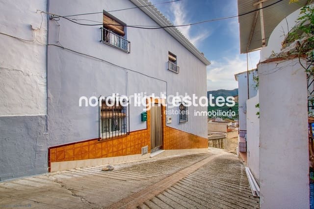 3 soveværelse Semi-Rækkehus til salg i Benamargosa - € 150.000 (Ref: 10183575)