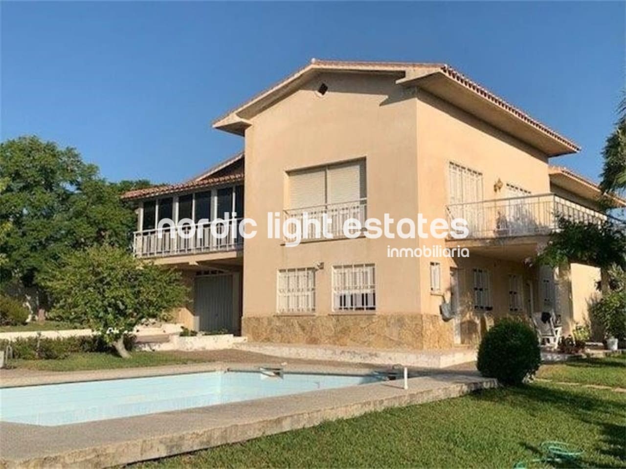 6 bedroom Villa for sale in Nerja with pool garage - € 690,000 (Ref: 5711912)