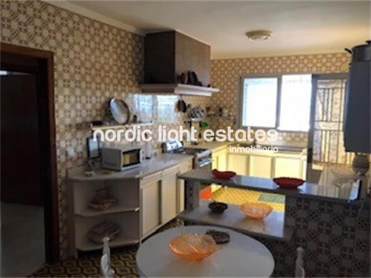 6 bedroom Villa for sale in Nerja with pool garage - € 690,000 (Ref: 5711912)