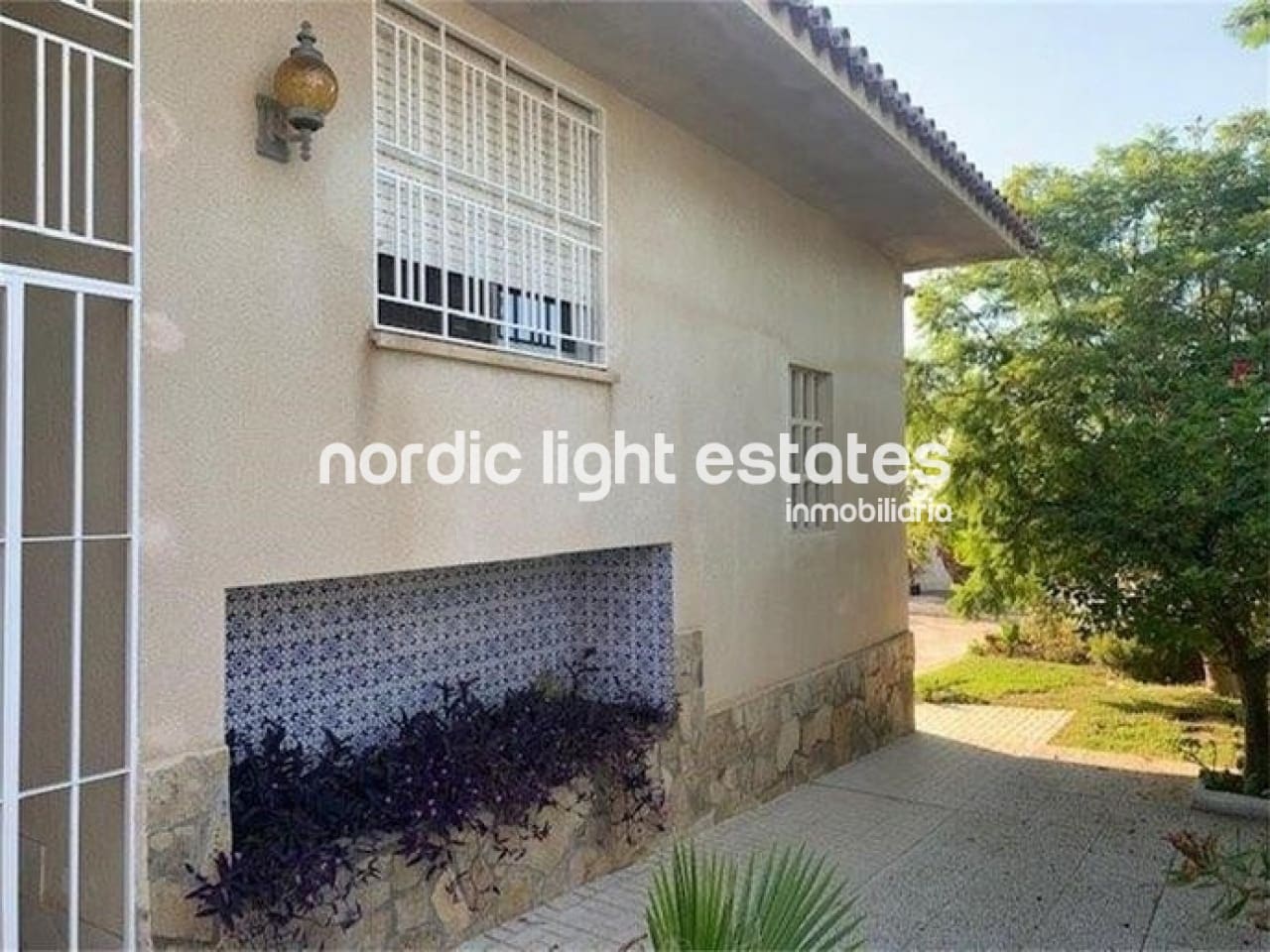 6 bedroom Villa for sale in Nerja with pool garage - € 690,000 (Ref: 5711912)