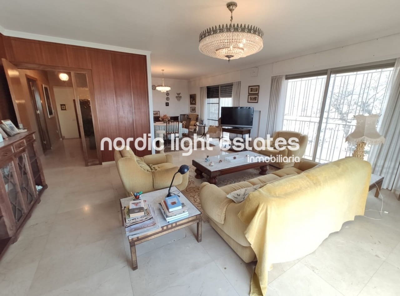 6 bedroom Villa for sale in Nerja with pool garage - € 690,000 (Ref: 5711912)