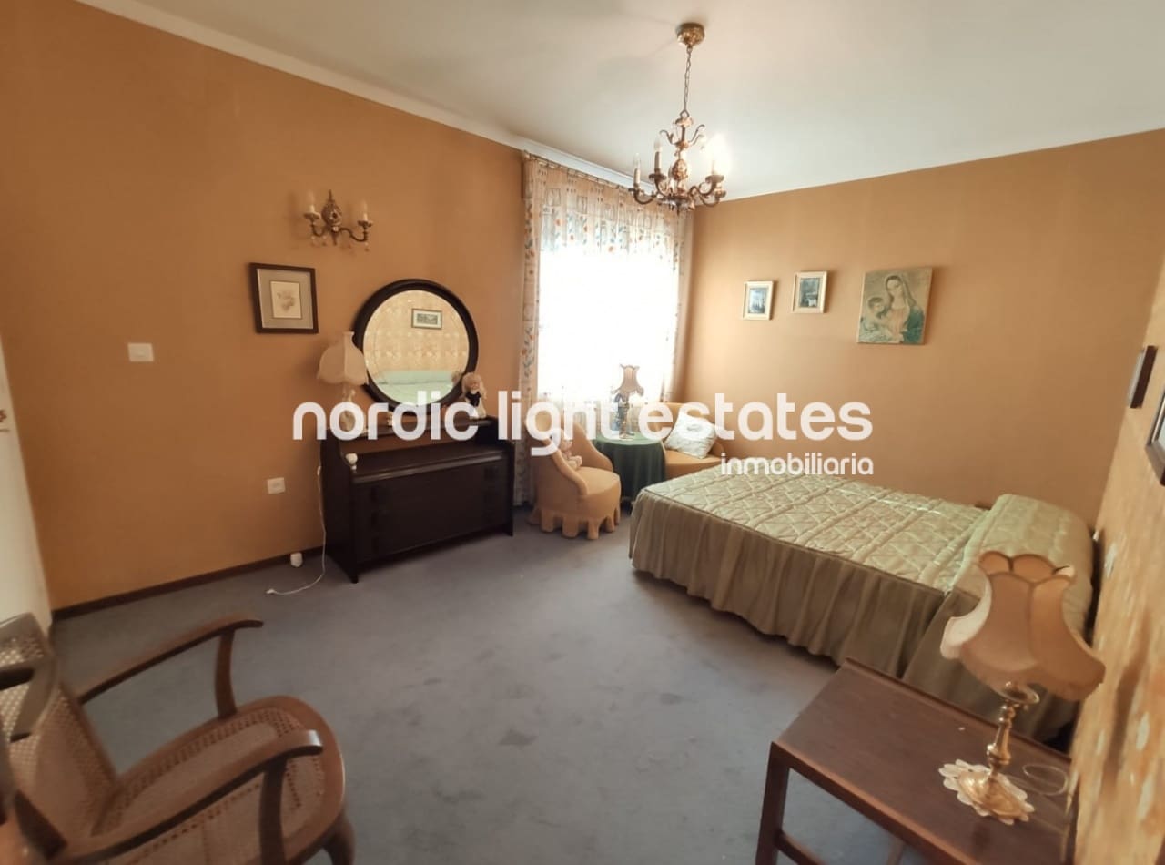 6 bedroom Villa for sale in Nerja with pool garage - € 690,000 (Ref: 5711912)