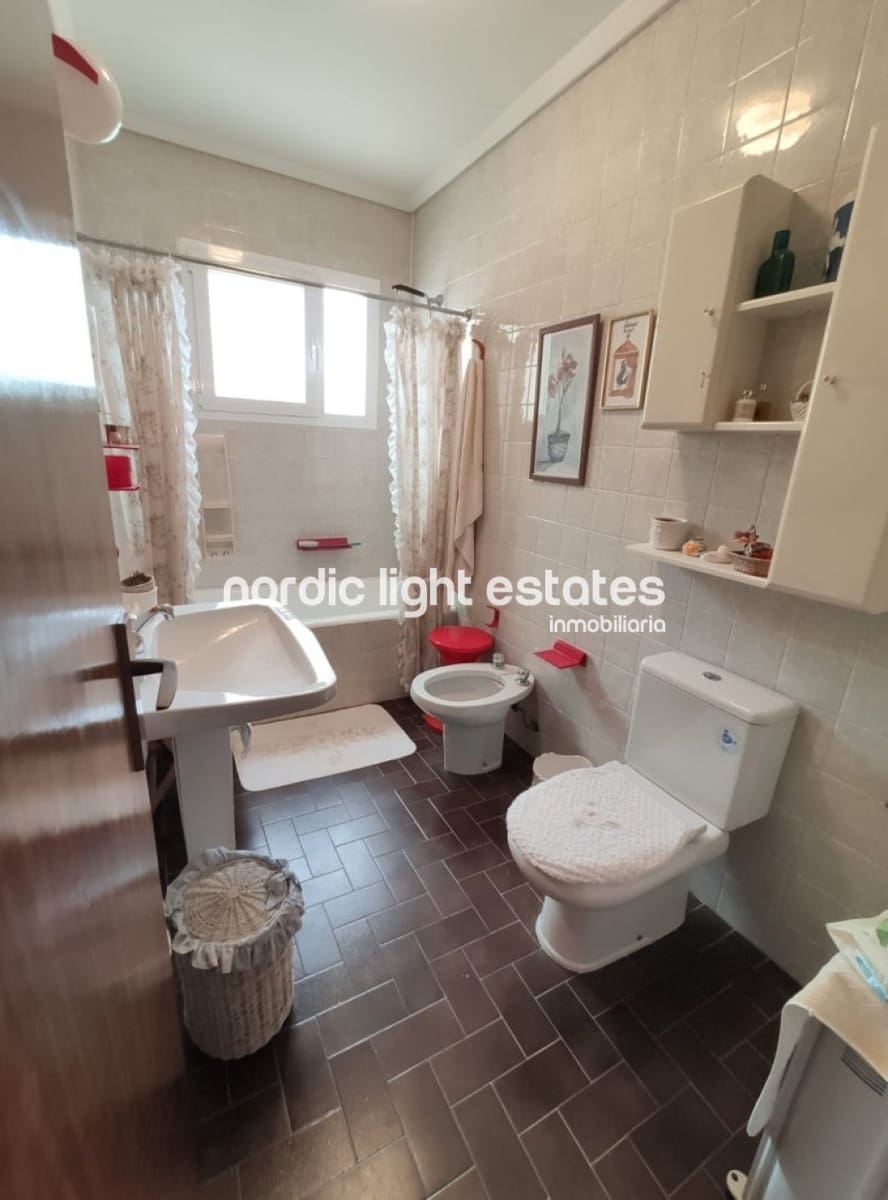 6 bedroom Villa for sale in Nerja with pool garage - € 690,000 (Ref: 5711912)