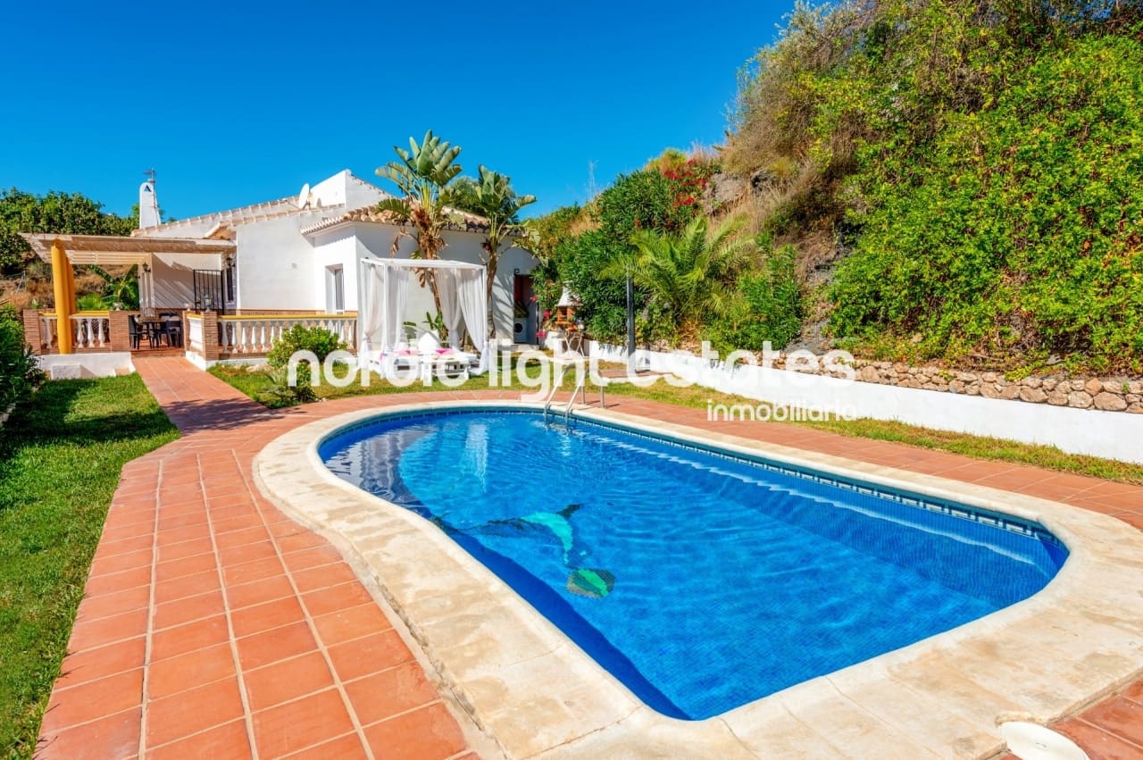 3 soveværelse Villa til leje i Frigiliana med swimmingpool garage - € 1.500 (Ref: 5718165)