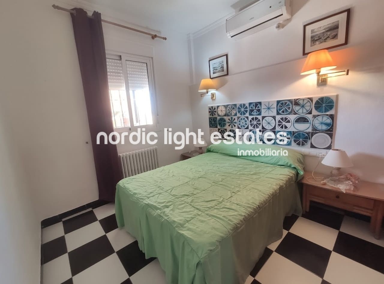 4 soverom Villa til leie i Nerja med svømmebasseng garasje - € 1 800 (Ref: 5718169)