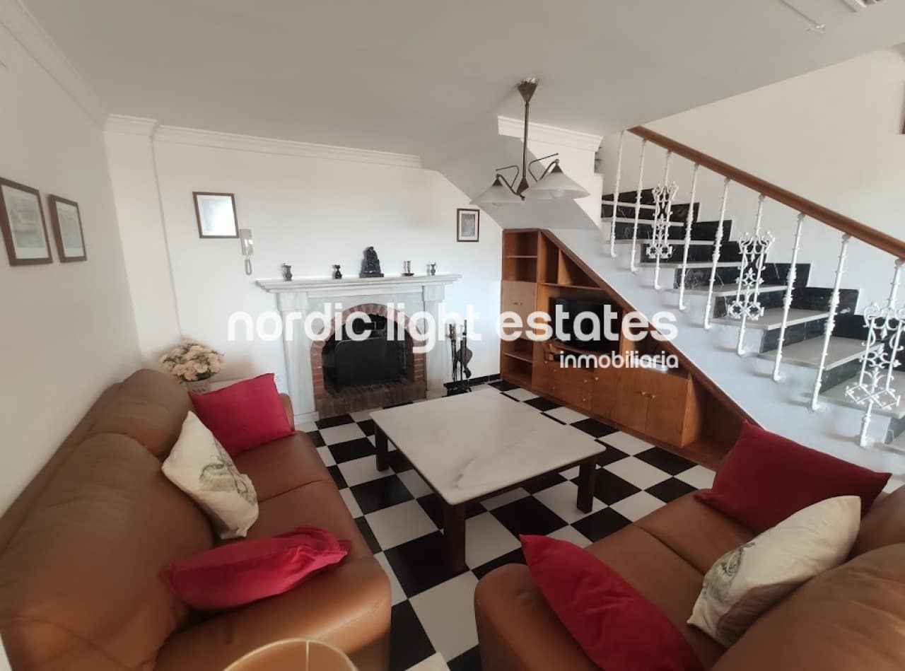 4 soverom Villa til leie i Nerja med svømmebasseng garasje - € 1 800 (Ref: 5718169)